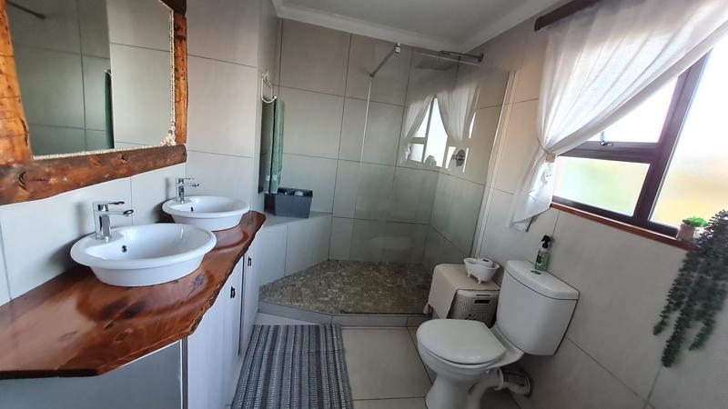 5 Bedroom Property for Sale in Dana Bay Western Cape